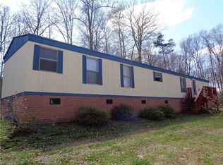 211 Choctaw Ln, Madison, NC 27025