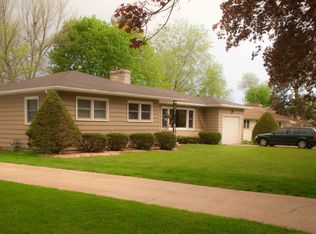 4313 Somerset Ln, Madison, WI 53711