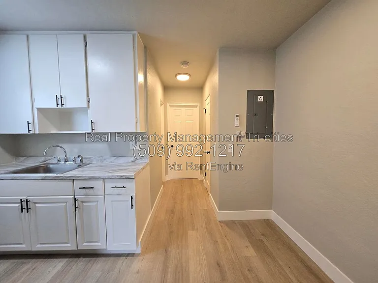1311 W Shoshone St #A — Photo 7