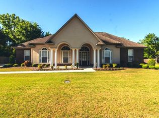 2587 Fox Run Ln, Tupelo, MS 38801
