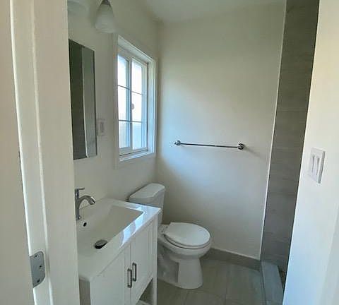 3rd image of 401 Norman Dr #6
