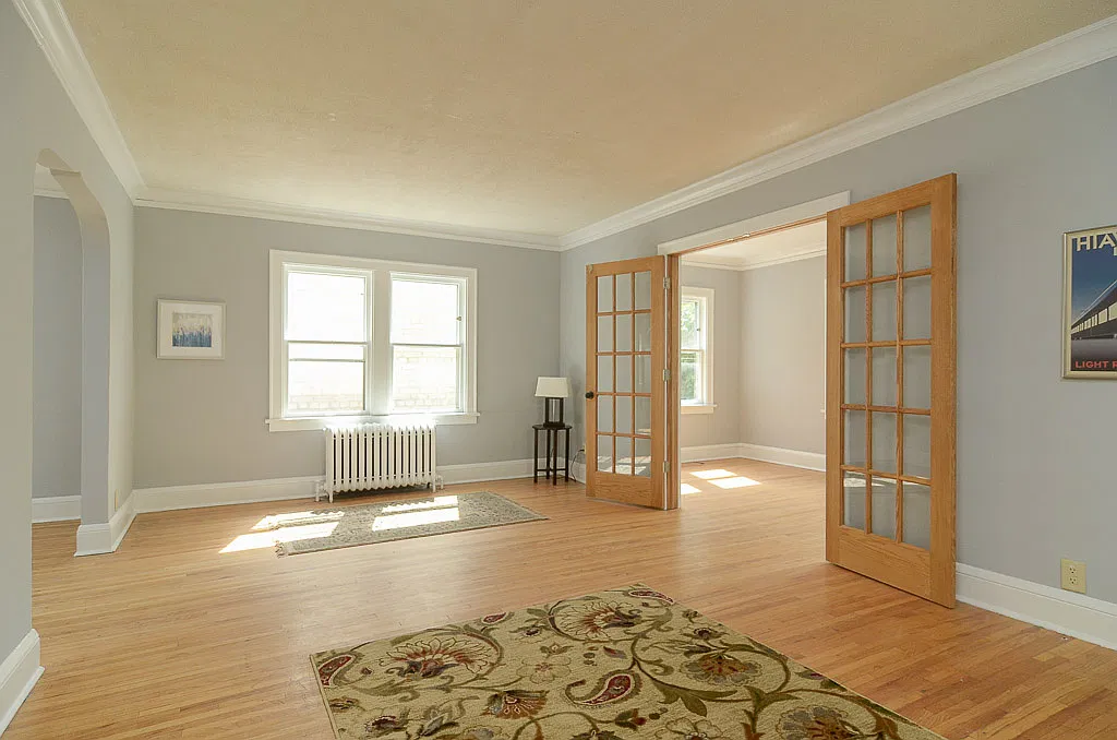 2077 Saint Clair Ave — Photo 3