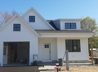 17 Beacon St, Wells, ME 04090