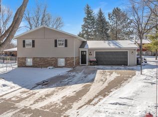 608 Jefferson Cir, Marshall, MN 56258