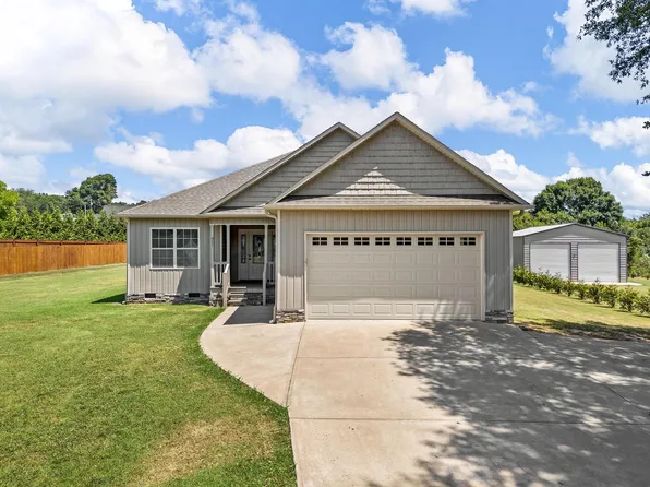 911 Clark Rd, Inman, SC 29349