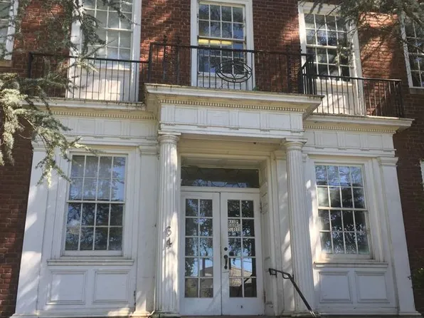 Lyndhall, 64 University Way APT 3, Charlottesville, VA 22903