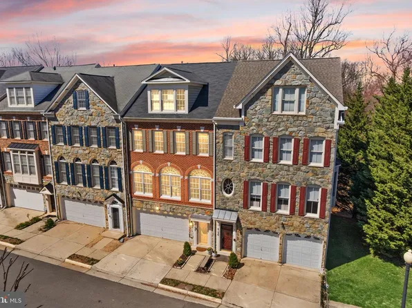 4132 Timber Log Way, Fairfax, VA 22030