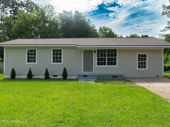 352 Beverly Cir, Crystal Springs, MS 39059