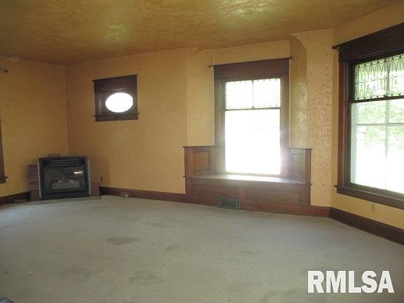 4th image of 500 Lincoln Ct