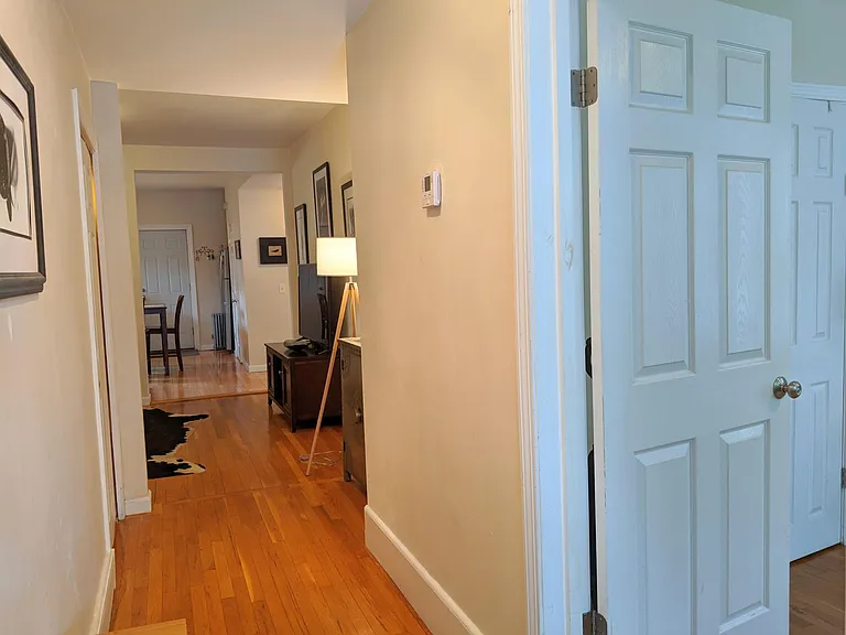 33 Osgood St — Photo 4