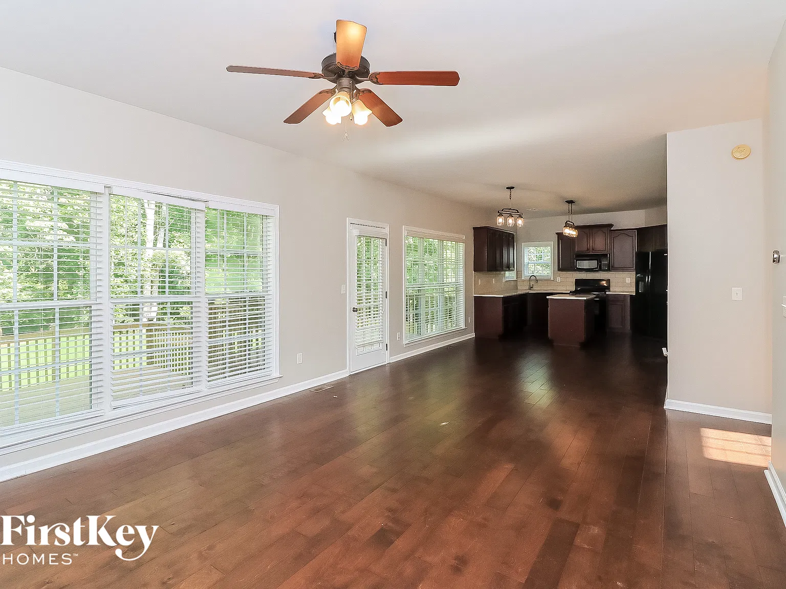 4 bed, 2.5 bath, 2278 sqft, $2,625 — Photo 3