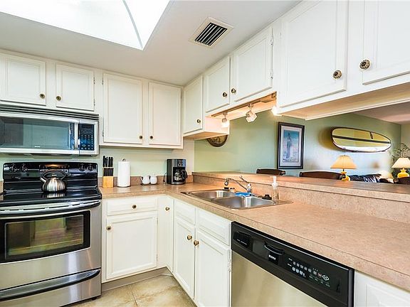 4th image of 25188 Marion Ave APT F211