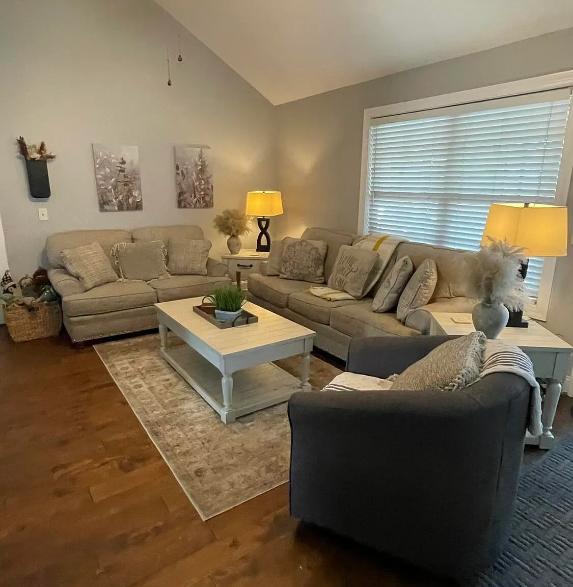 3 bed, 2.0 bath, 1348 sqft, $2,800 — Photo 3