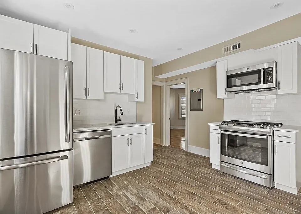 70-72 Sudan St #3A