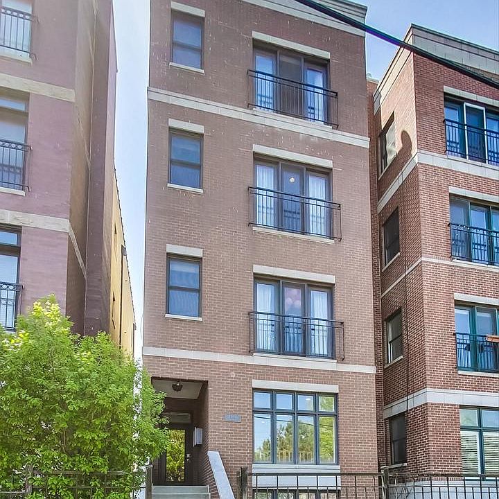 1st image of 2633 W Belmont Ave Unit 1