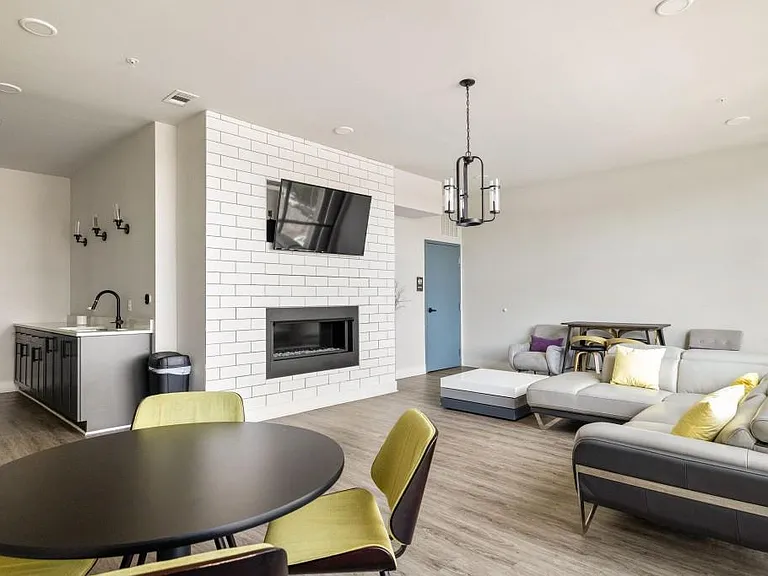 764 Memorial Dr SE #15 — Photo 21
