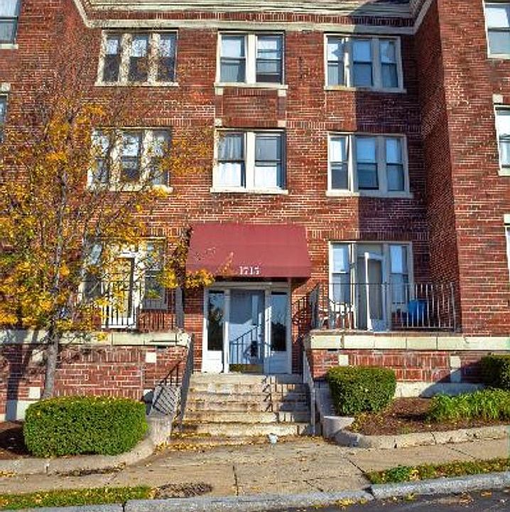 2nd image of 1-1715 Commonwealth Ave #1