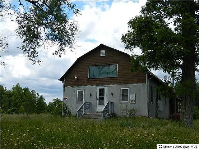 2nd image of 302 Jackson Mills Rd