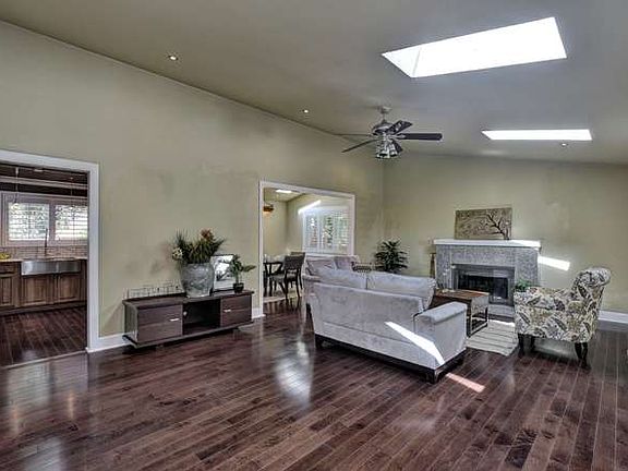 2nd image of 4039 Malcolm Ave