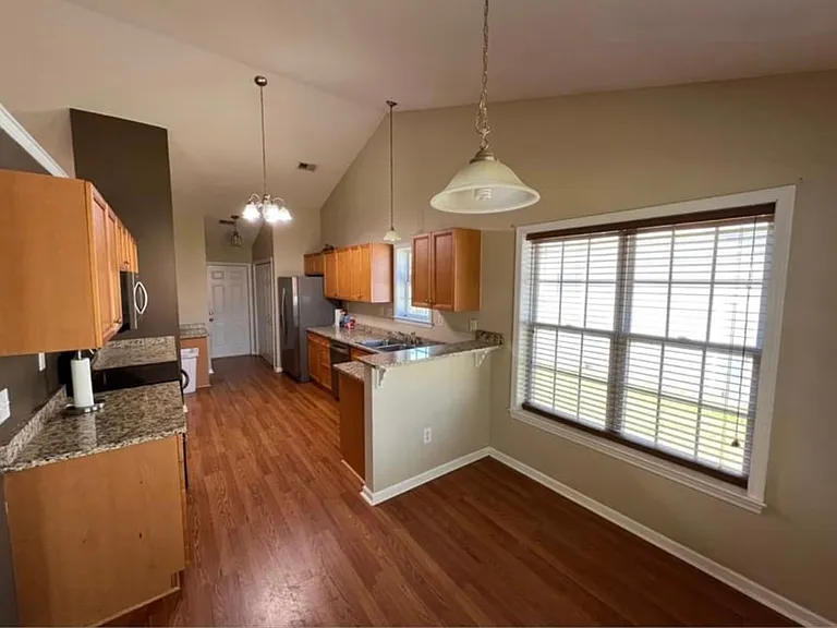149 Southborough Ln — Photo 3