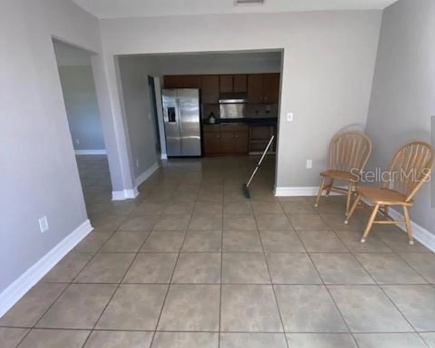 3 bed, 1305 sqft, $2,195 — Photo 4