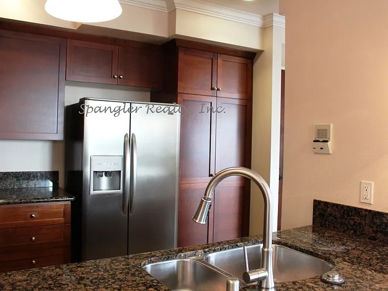 553 Laguna Dr — Photo 5
