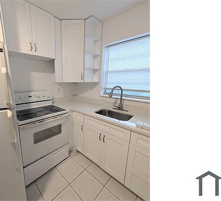 3rd image of 77 Sheffield D #D