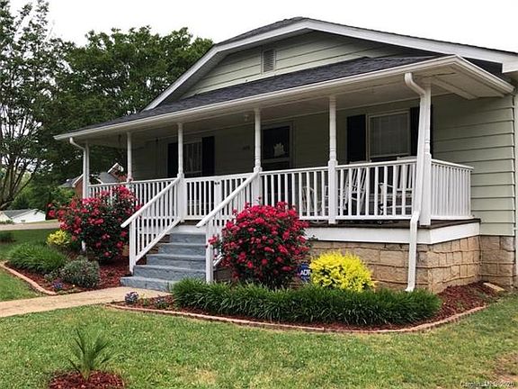 2nd image of 305 Bost Cir