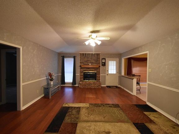 4th image of 1428 Prairie Wind Blvd