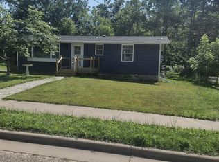121 Juniper Ave, Elk Mound, WI 54739