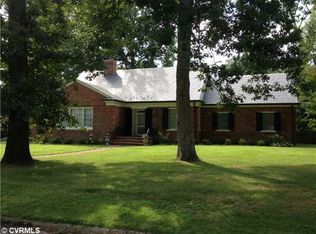 1130 Oakridge Rd, Petersburg, VA 23805