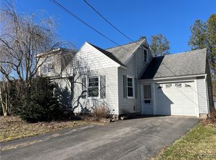 103 Rockland Dr, North Syracuse, NY 13212