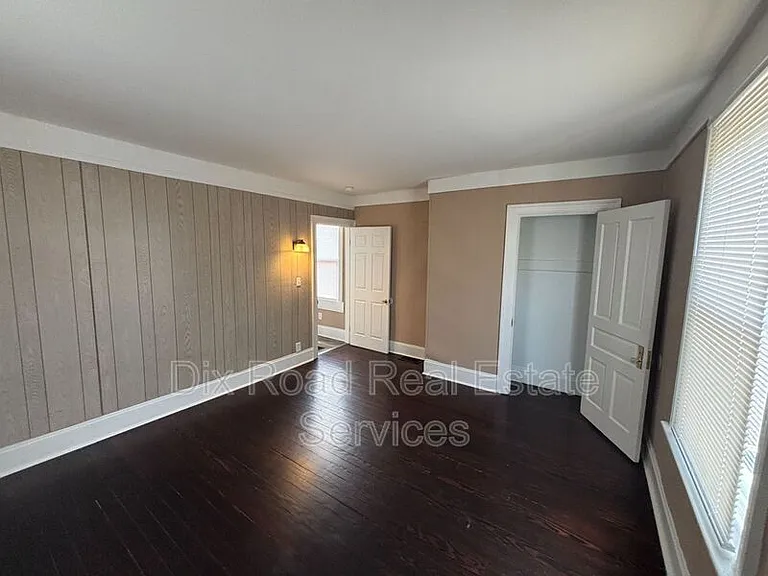 332 Hudson Ave — Photo 34