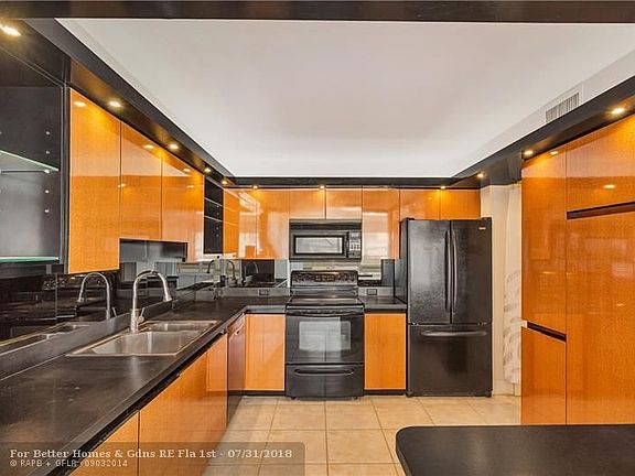5th image of 3900 Galt Ocean Dr APT 1705A