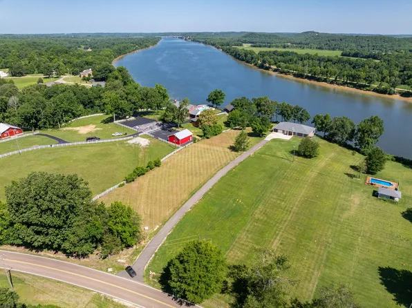 0 Pillow St W, Clifton, TN 38425