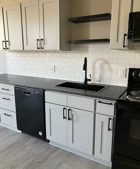 201 E Michigan Ave — Photo 2