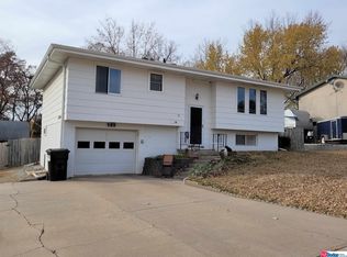 109 Brentwood Ave, Hickman, NE 68372