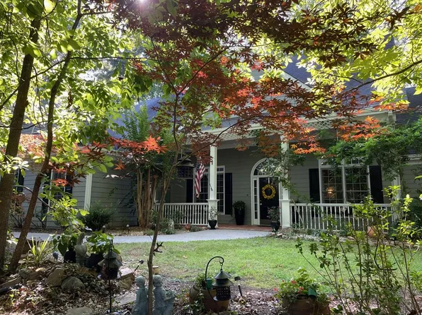 6110 Antler Dr, Gainesville, GA 30506