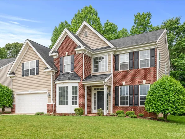 766 Pinkney Pl, Stanley, NC 28164