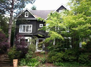 5040 NE 41st St, Seattle, WA 98105