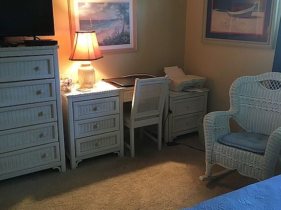 2nd image of 1715 Golf Club Dr APT 3