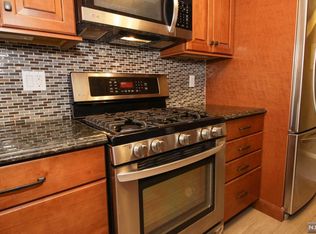 2904 Mark Twain Way, Mahwah, NJ 07430