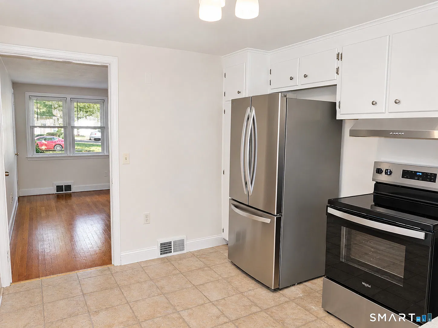 2 bed, 1.0 bath, 741 sqft, $2,100 — Photo 4