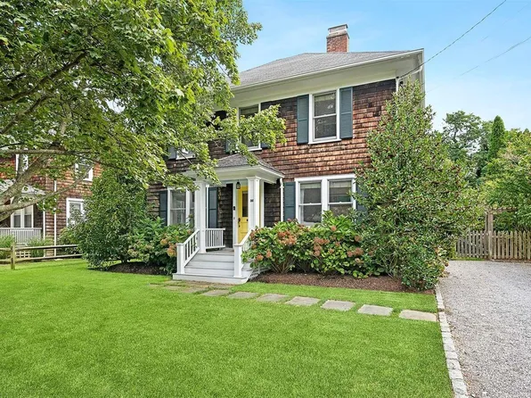 86 Hildreth St, Southampton, NY 11968