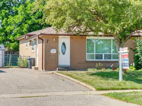 21 Finchgate Blvd, Brampton, ON L6T 3H7