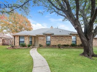 4422 Cinnabar Dr, Dallas, TX 75227