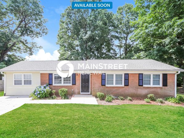 320 Logan Ct