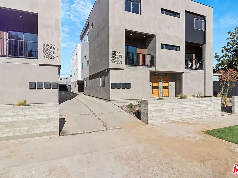 10821 Hartsook St — Photo 11