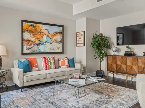 411 W 7th St APT 302, Fort Worth, TX 76102