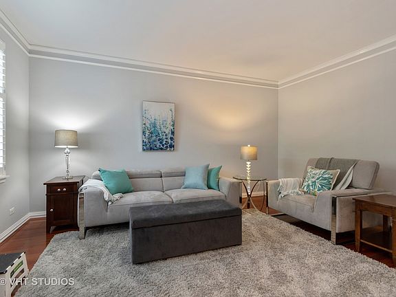 2nd image of 18126 Waterside Cir